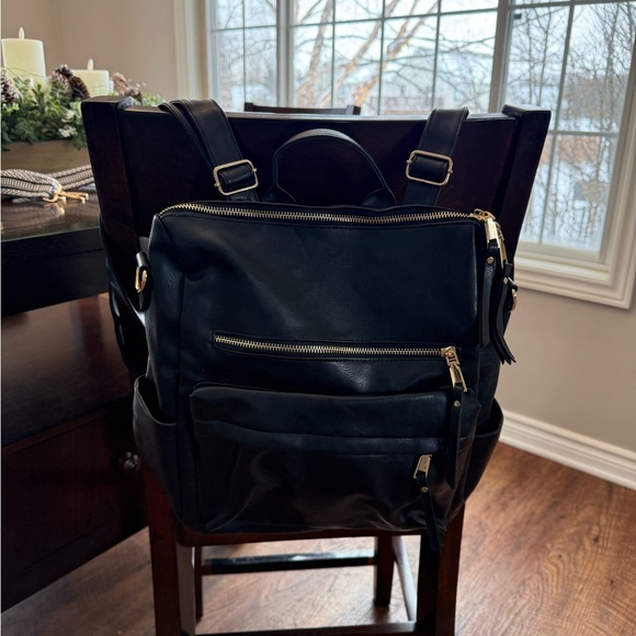 Faux Leather backpack black with removeable guitar strap & grab handle - Picture 3 of 13